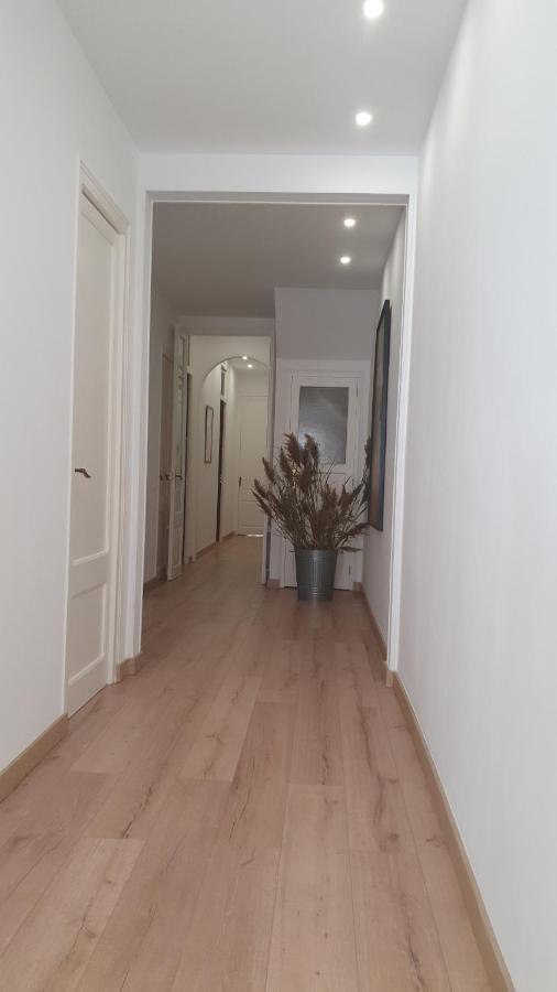 Apartamento Nuevo En Terrassa Centro Eksteriør bilde