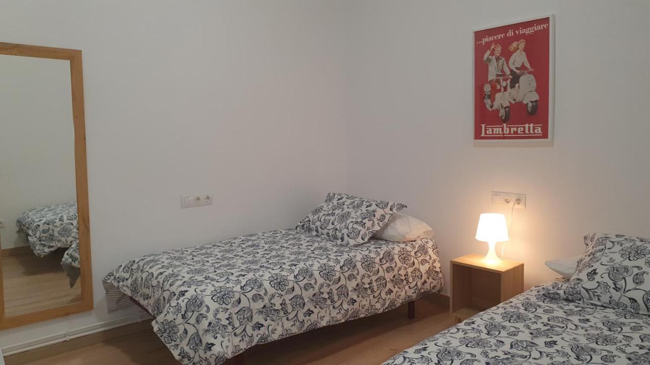 Apartamento Nuevo En Terrassa Centro Eksteriør bilde